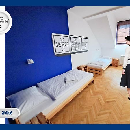 Hostel Mlotek I Perlik Тарновске-Гуры Экстерьер фото