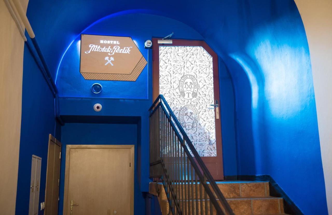 Hostel Mlotek I Perlik Тарновске-Гуры Экстерьер фото