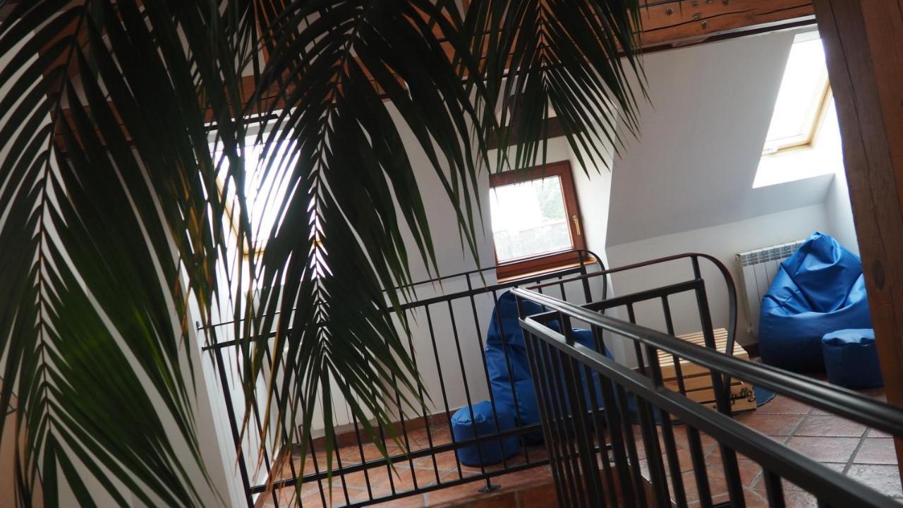 Hostel Mlotek I Perlik Тарновске-Гуры Экстерьер фото