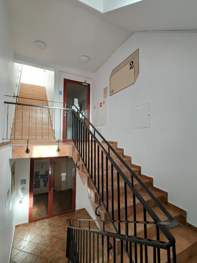Hostel Mlotek I Perlik Тарновске-Гуры Экстерьер фото
