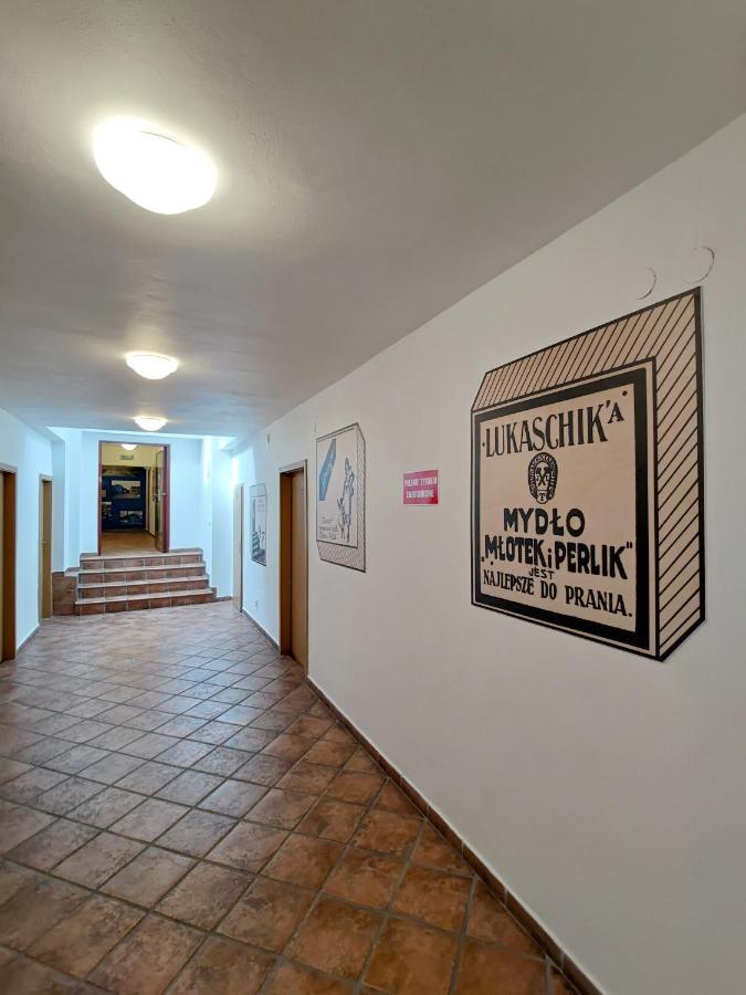 Hostel Mlotek I Perlik Тарновске-Гуры Экстерьер фото